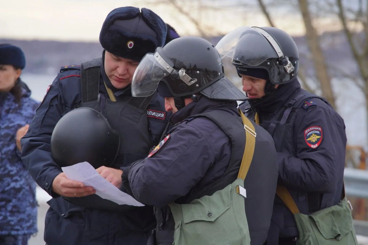 В Приангарье завершились командно-штабные учения полиции и силовых ведомств В Приангарье завершились командно-штабные учения полиции и силовых ведомств