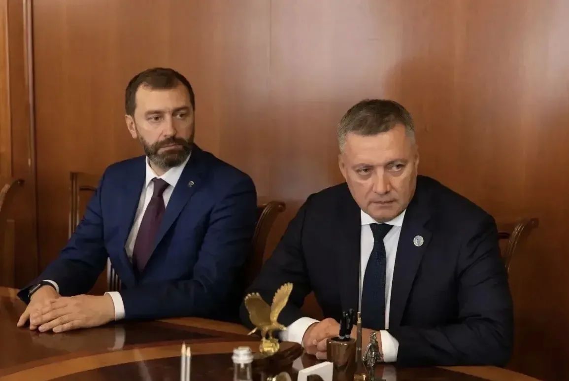 Александр Ведерников и депутаты Законодательного Собрания поздравляют Губернатора Иркутской области Игоря Ивановича Кобзева с юбилеем: Александр Ведерников и депутаты Законодательного Собрания поздравляют Губернатора Иркутской области Игоря Ивановича Кобзева с юбилеем: