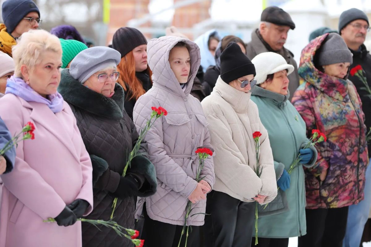 Руслан Болотов: Ещё один памятный знак появился в нашем городе в честь участника специальной военной операции, бойца, который отдал жизнь за мир, за свободу и независимость страны Руслан Болотов: Ещё один памятный знак появился в нашем городе в честь участника специальной военной операции, бойца, который отдал жизнь за мир, за свободу и независимость страны