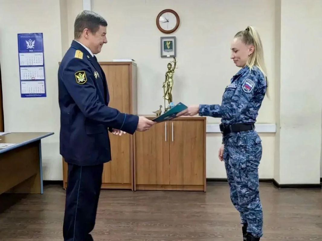 Судебные приставы Ангарского округа принимают поздравления с профессиональным праздником Судебные приставы Ангарского округа принимают поздравления с профессиональным праздником