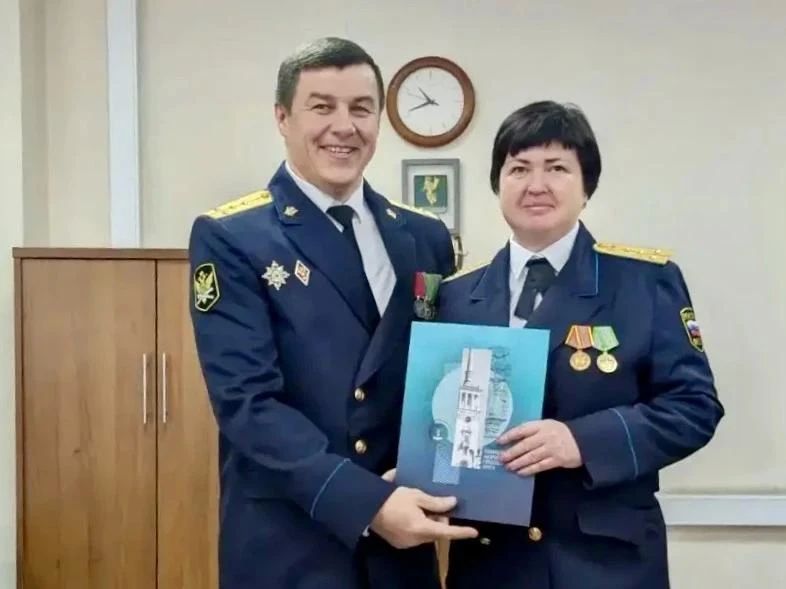 Сергей Петров: Судебные приставы принимают поздравления с профессиональным праздником Сергей Петров: Судебные приставы принимают поздравления с профессиональным праздником