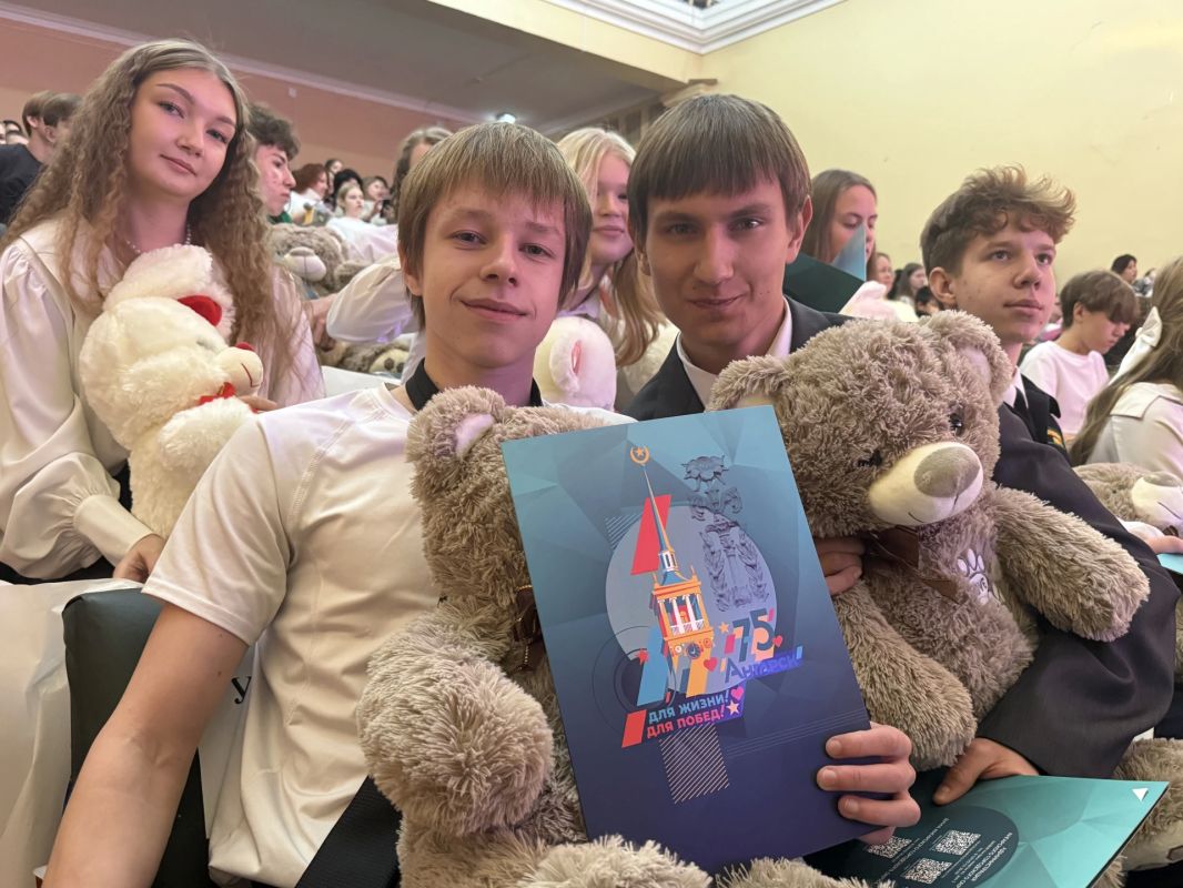 Гран-при муниципального этапа конкурса «Лучший ученик года-2026» у Софьи Бархоткиной Гран-при муниципального этапа конкурса «Лучший ученик года-2026» у Софьи Бархоткиной
