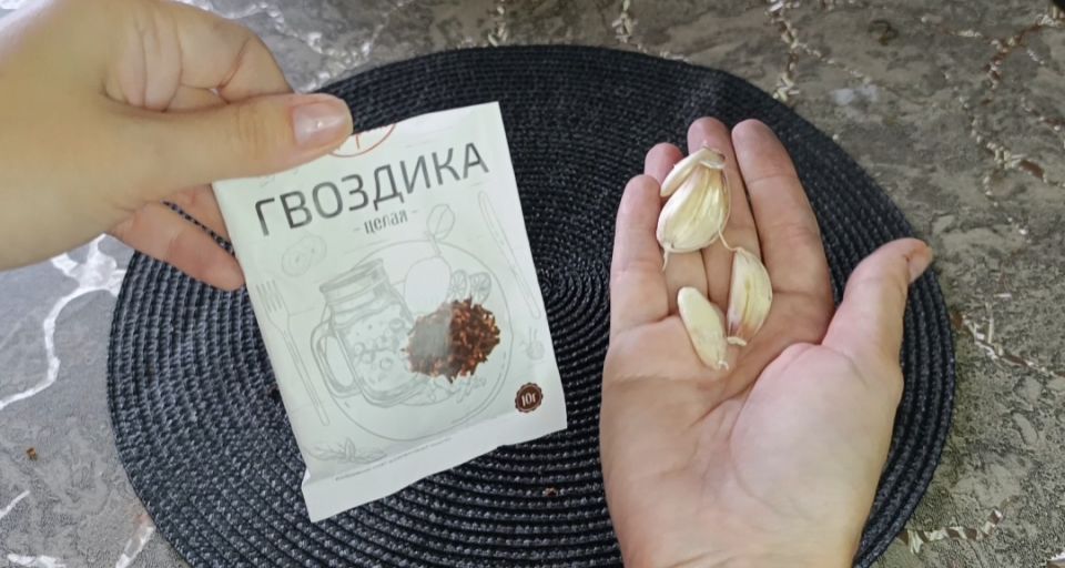 Чудеса на кухне: Как чеснок и гвоздика могут изменить ваш быт