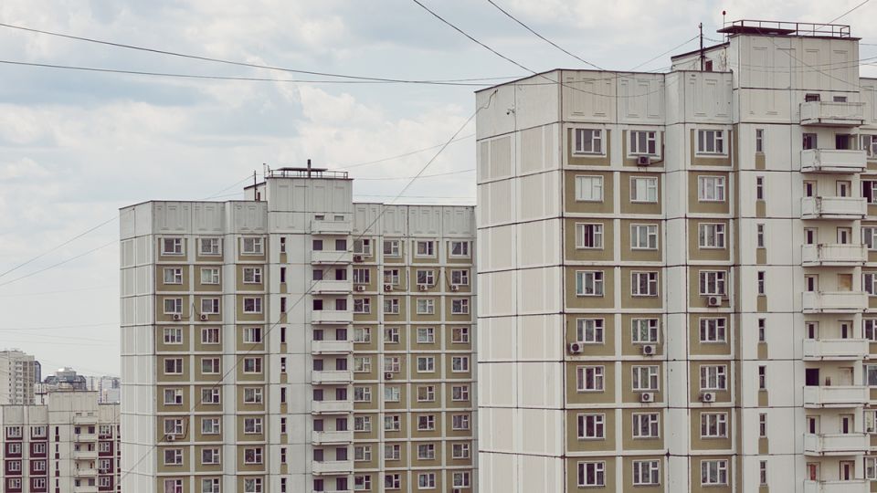 Как бабушкин дом может оставить супругу без жилья: юридические нюансы раздела имущества