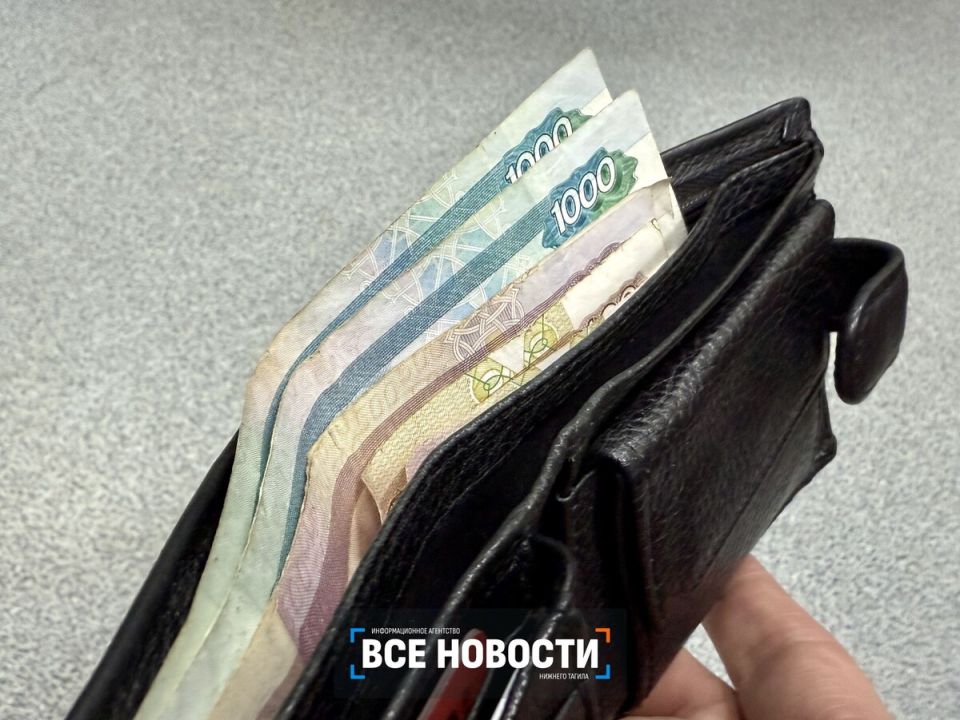 Чиновники и депутаты освобождены от ежегодных деклараций о доходах: новый закон вступает в силу